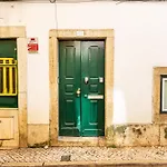Alfama Typical 2 Bedroom Apartman *