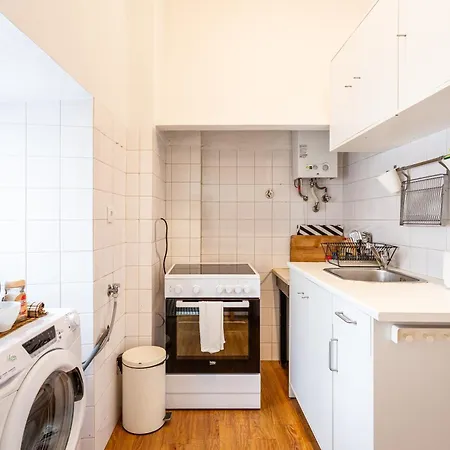 Appartamento Alfama Typical 2 Bedroom Lisbona