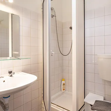 Alfama Typical 2 Bedroom * Lisbona