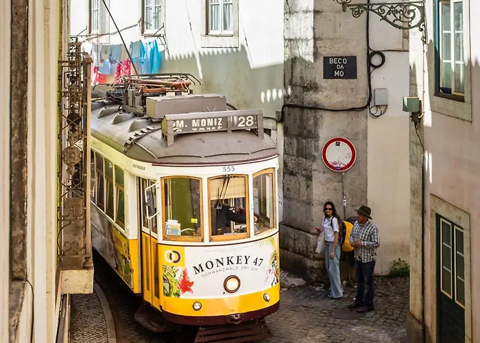 شقة Alfama Typical 2 Bedroom