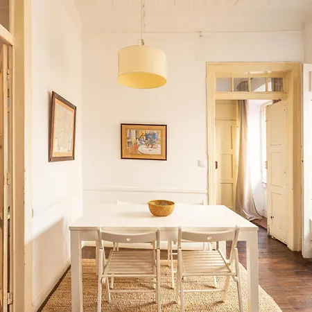 Alfama Typical 2 Bedroom Lizbona