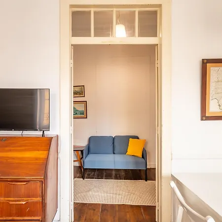 Alfama Typical 2 Bedroom Appartement