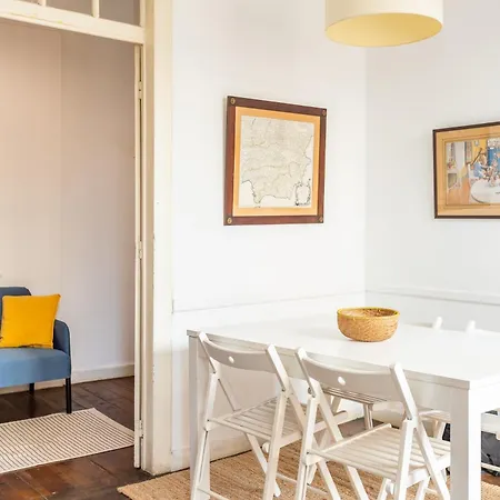 Alfama Typical 2 Bedroom