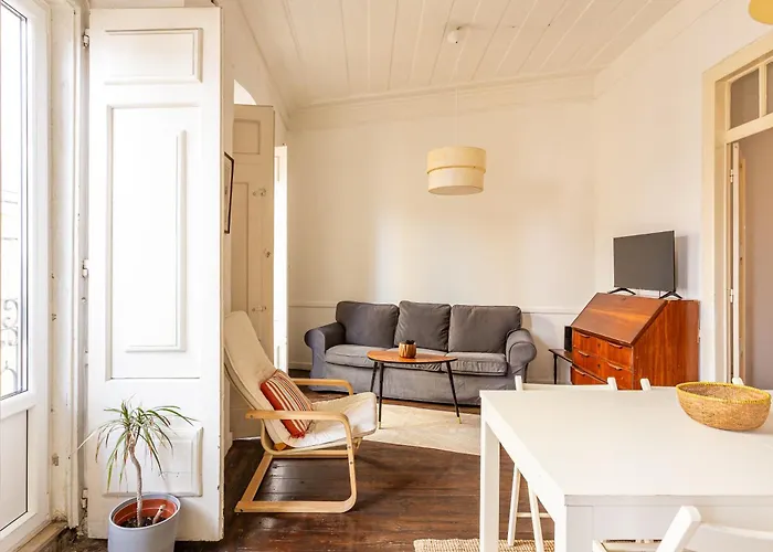 Apartment Alfama Typical 2 Bedroom