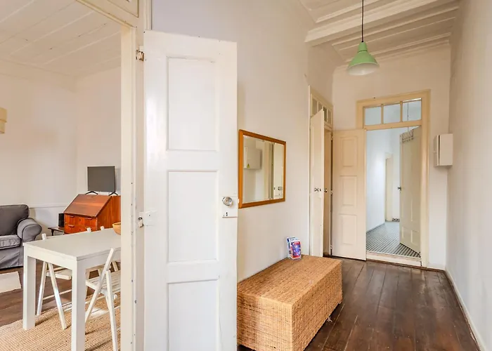 Alfama Typical 2 Bedroom Apartment Lissabon