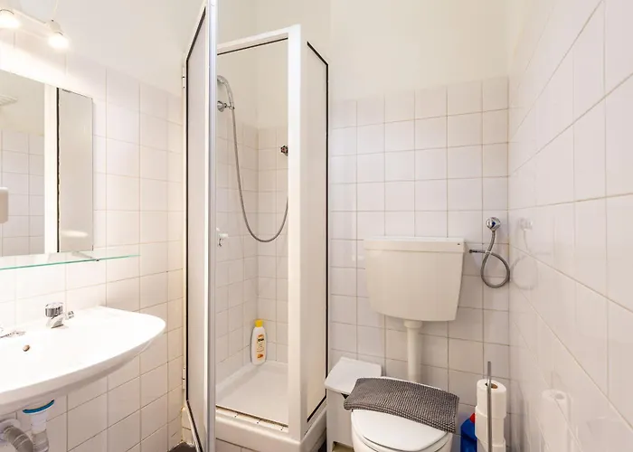 Alfama Typical 2 Bedroom Апартаменти *