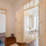 Alfama Typical 2 Bedroom Daire *