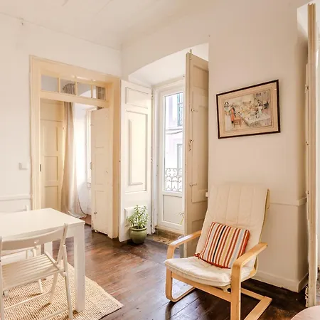 Alfama Typical 2 Bedroom * Лиссабон
