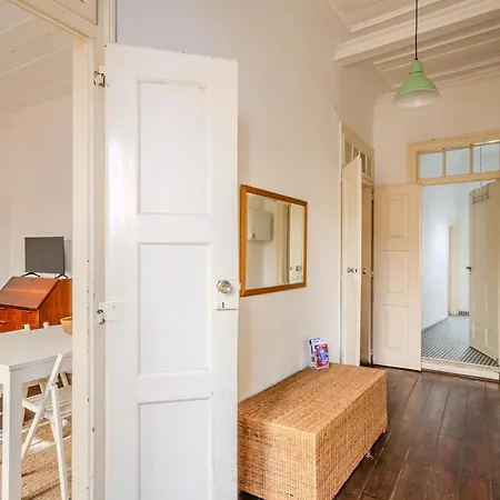 Alfama Typical 2 Bedroom Апартаменты Лиссабон